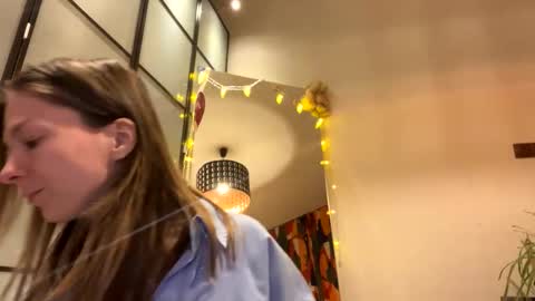 Snapshot of lil_uff chatting on 06.01.26 aka princessmaya online show from 06.01.26