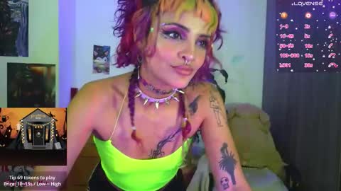 Snapshot of lila_bratz chatting on 10.31.25 Lila online show from 10.31.25