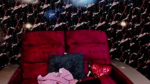 Snapshot of lila_horney chatting on 04.05.26 Lila online show from 04.05.26