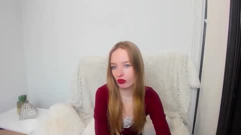 Snapshot of liladesire chatting on 12.30.24 LiliaDesire online show from 12.30.24