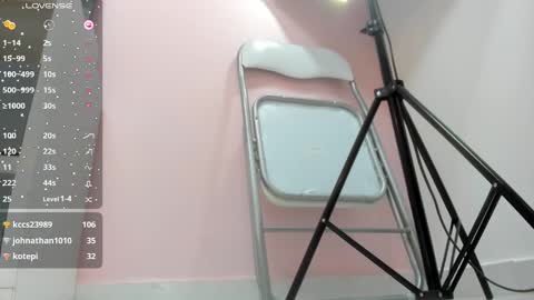 Snapshot of lilafave chatting on 12.18.24 Dove online show from 12.18.24