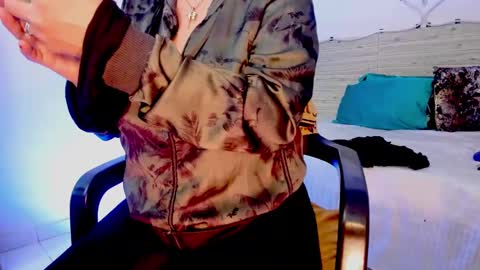 Lilah Sweet online show from 01.28.25