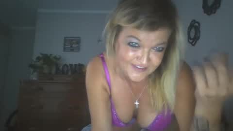 lilblonde412 online show from 09.16.25