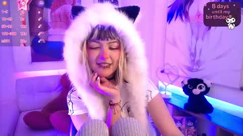 Snapshot of lilcandy19 chatting on 10.08.25 lilcandy19 online show from 10.08.25