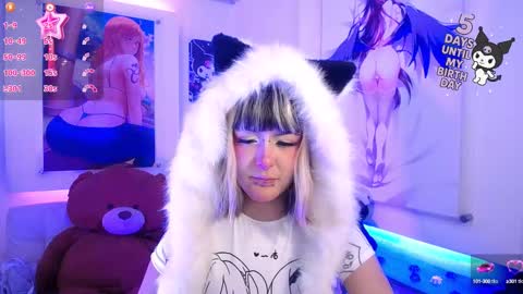 Snapshot of lilcandy19 chatting on 10.12.25 lilcandy19 online show from 10.12.25