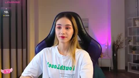 Hi im Yuki online show from 11.13.25