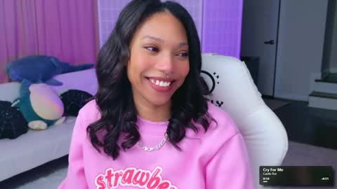 evie online show from 04.22.26