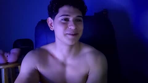 Snapshot of lilhotnando chatting on 11.09.25 Fernando online show from 11.09.25