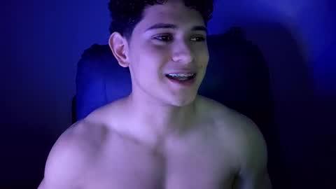 Snapshot of lilhotnando chatting on 11.10.25 Fernando online show from 11.10.25