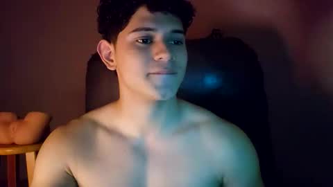 Snapshot of lilhotnando chatting on 11.12.25 Fernando online show from 11.12.25