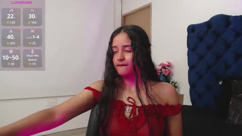 Snapshot of lili666_ chatting on 10.16.25 Lili online show from 10.16.25