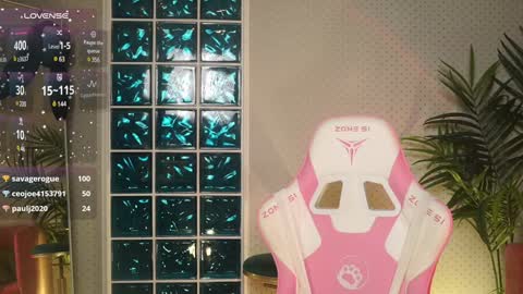 Snapshot of lili_01 chatting on 12.12.24 Lili online show from 12.12.24