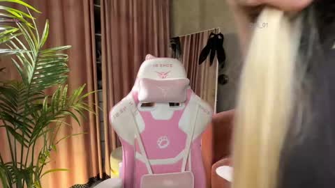 Lili online show from 04.08.26