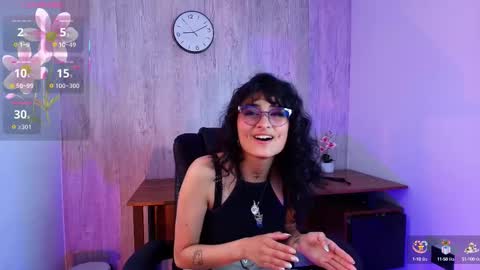 Snapshot of lili_clan chatting on 09.27.25 lili_clan online show from 09.27.25