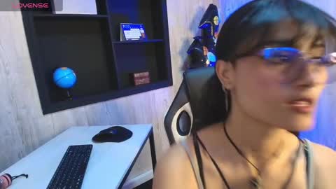 Snapshot of lili_clan chatting on 10.20.25 lili_clan online show from 10.20.25