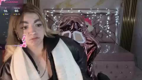 Lili online show from 10.23.25