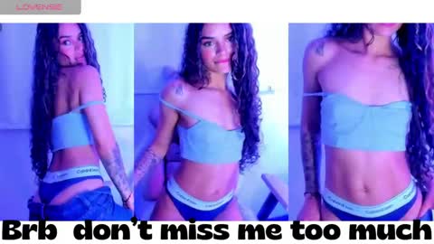 Snapshot of lili_evanss chatting on 10.10.25 lili_evanss online show from 10.10.25