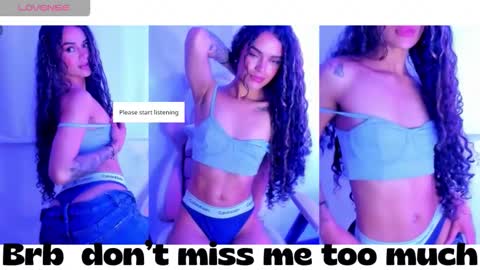 Snapshot of lili_evanss chatting on 10.22.25 lili_evanss online show from 10.22.25