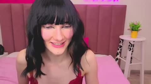 Snapshot of lili_flowerr chatting on 05.28.26 Lilli follow me kiss online show from 05.28.26