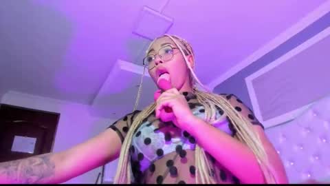 Lili online show from 10.06.25