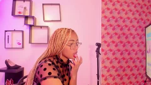 Lili online show from 10.07.25