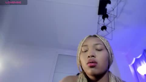 Lili online show from 10.10.25