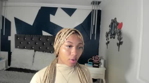 Lili online show from 10.19.25