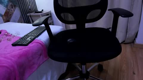 lili_pinki online show from 10.15.25
