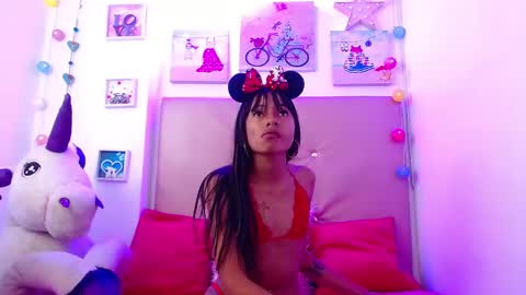 Snapshot of lili_roussi chatting on 03.12.25 lili_roussi online show from 03.12.25