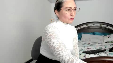 Snapshot of lilia344965 chatting on 12.03.24 liliamilf online show from 12.03.24