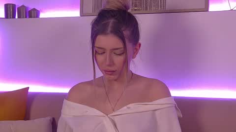 Mia online show from 01.27.25