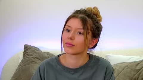 Mia online show from 02.22.25