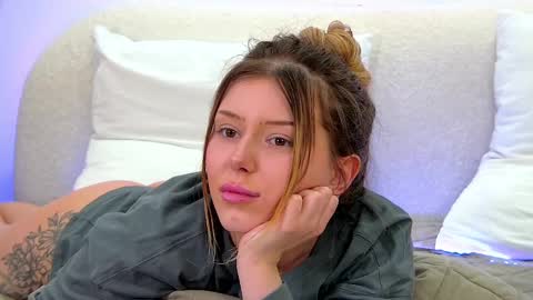 Mia online show from 02.22.25