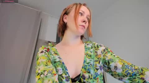 Snapshot of lilian_kroft chatting on 05.14.26 LIL online show from 05.14.26