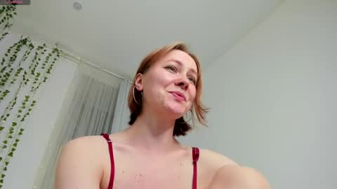 Snapshot of lilian_kroft chatting on 05.24.26 LIL online show from 05.24.26