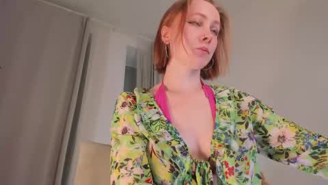 Snapshot of lilian_kroft chatting on 05.25.26 LIL online show from 05.25.26