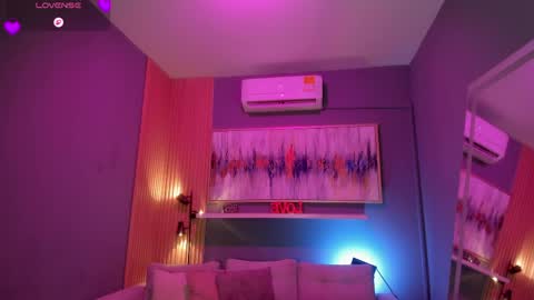 holis soy lily chang no olvides el pulgar arriba es muy importante para mi 3 independent model online show from 04.06.26