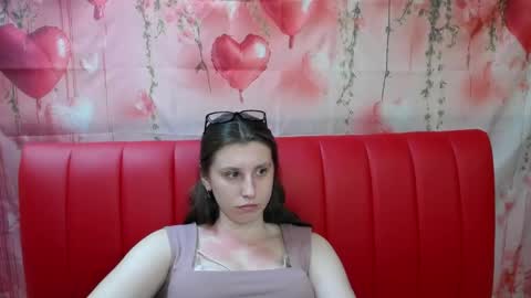 Snapshot of lilianashine chatting on 04.23.26 lilianashine online show from 04.23.26