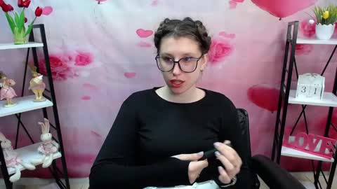 Snapshot of lilianashine chatting on 05.31.26 lilianashine online show from 05.31.26