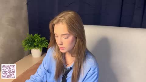 LilianLees online show from 10.07.25