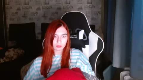 liliawoolf online show from 02.05.25