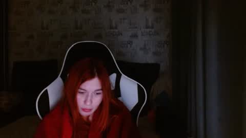 liliawoolf online show from 02.06.25