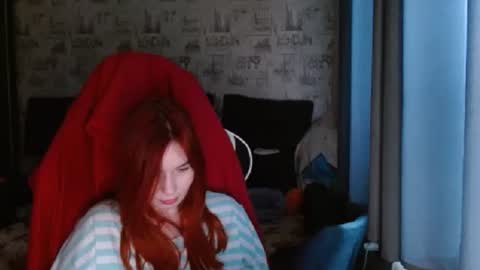 liliawoolf online show from 02.15.25