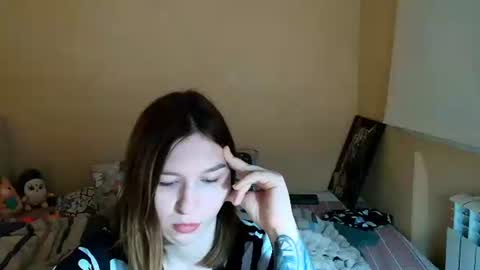 liliawoolf online show from 10.08.25