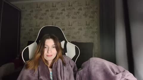 liliawoolf online show from 11.17.25