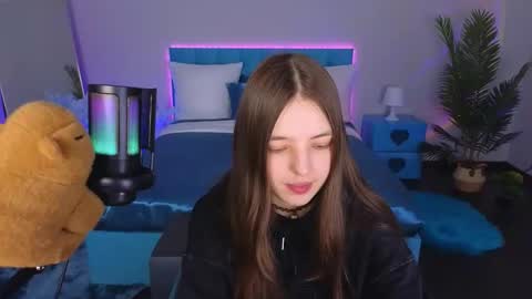 Snapshot of lilibakery chatting on 10.04.25 Lili Bakery online show from 10.04.25