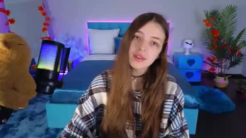 Snapshot of lilibakery chatting on 10.20.25 Lili Bakery online show from 10.20.25