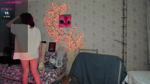 Lilie online show from 10.05.25