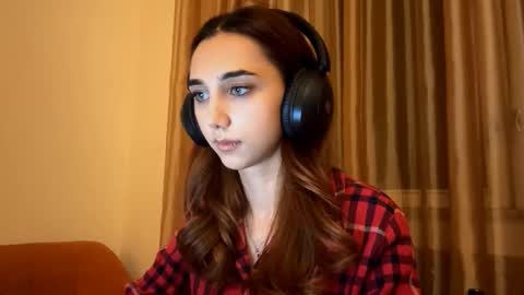 Lina online show from 09.17.25