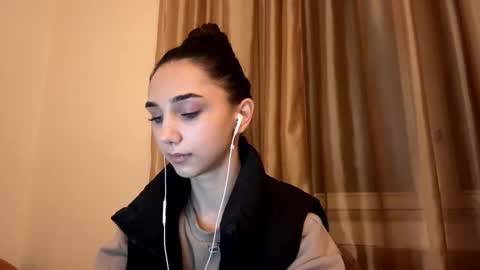 Lina online show from 10.03.25